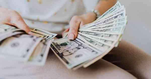 欧冠宣传片下载_欧冠宣传片的球场