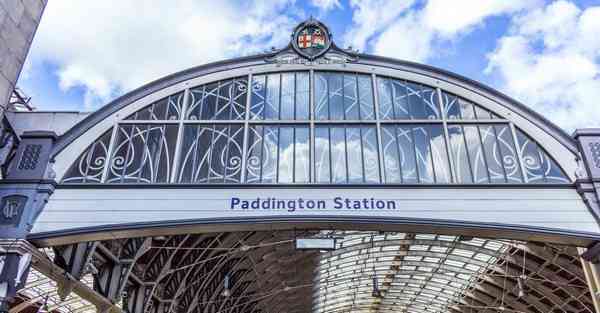 琉璃是啥材质呀_琉璃是啥材料制造的