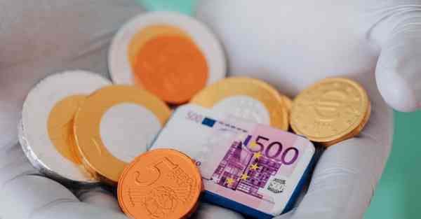 如何制作校运会宣传片_如何制作校运会海报