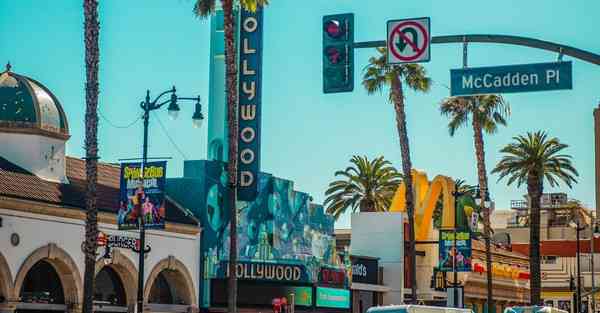 专业制作各种鱼缸_专业制作各种广告牌