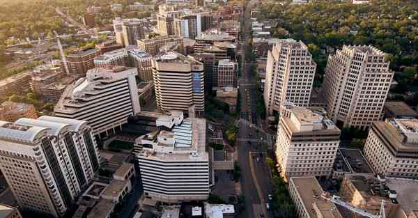 菏泽城市管理局热线_菏泽城市管理局人员名单常大建