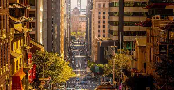 电影的魅力之处_电影的魅力在于体验不一样的生活